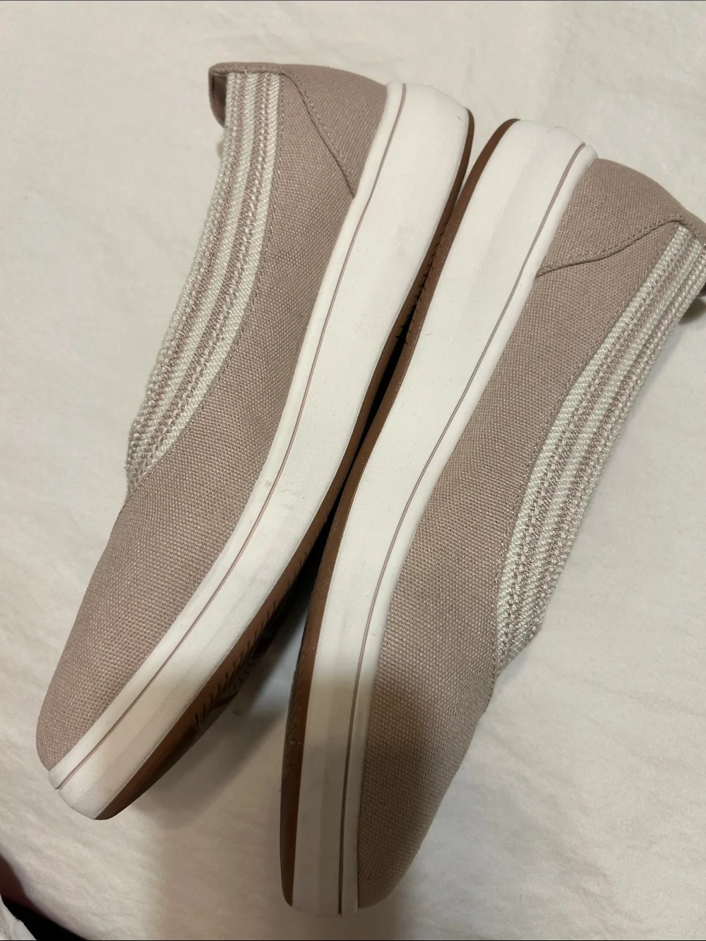 Clarks Cloudsteppers Taupe Beige Slip-On Flats